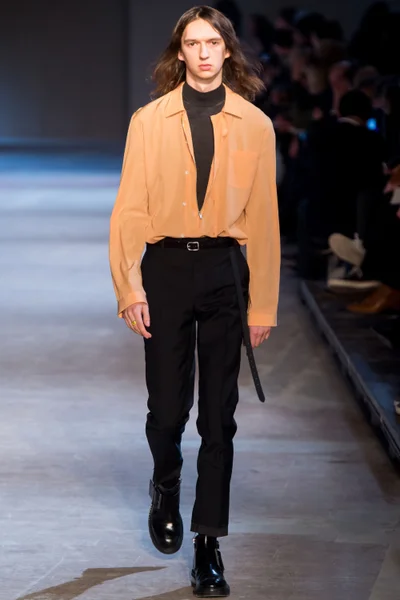 Look 5